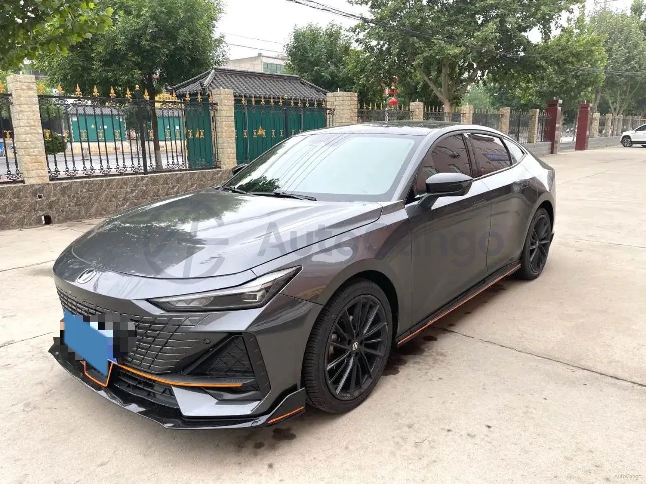 CHANGAN UNI V
