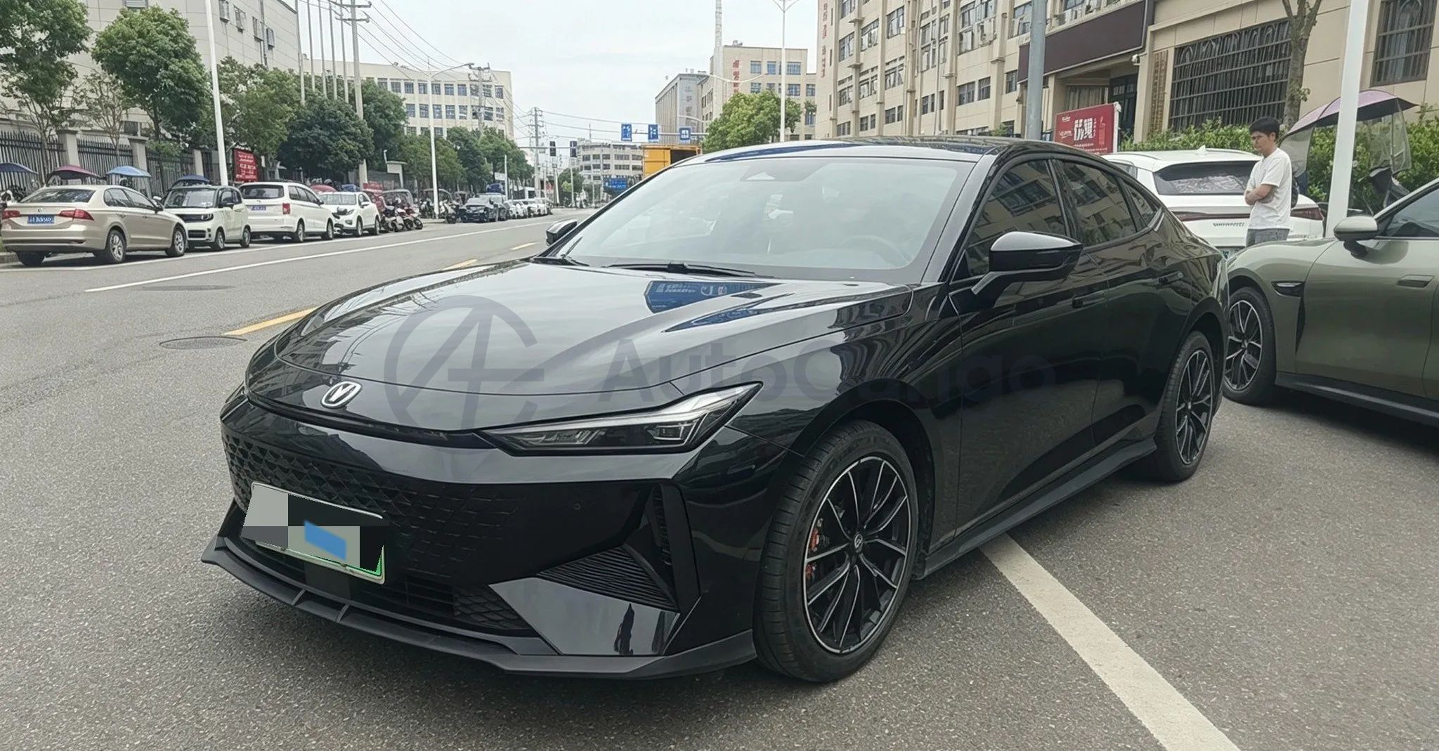 CHANGAN UNI V IDD